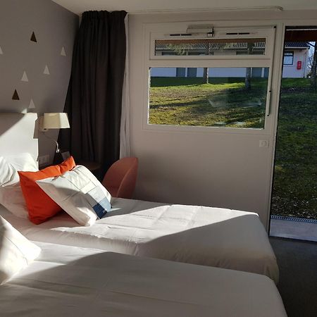 Kyriad Lyon Est - Saint Quentin Fallavier Exterior foto